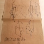Schets op kalkeerpapier van een trap met plexiglazen treden